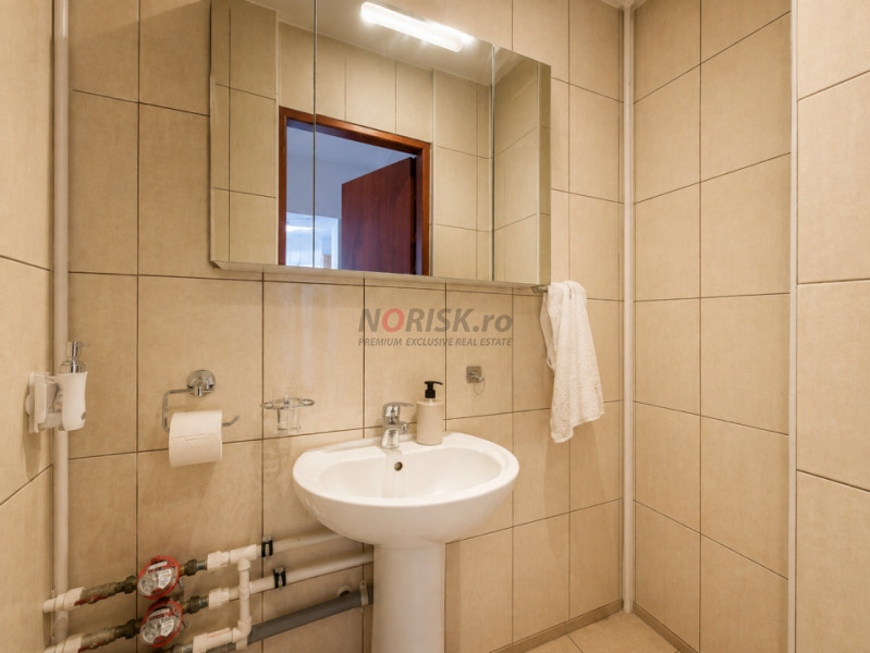 13 Septembrie | 3 Camere modificat în 2 | 72 MP | Bloc 1991, anvelopat | 2 băi 