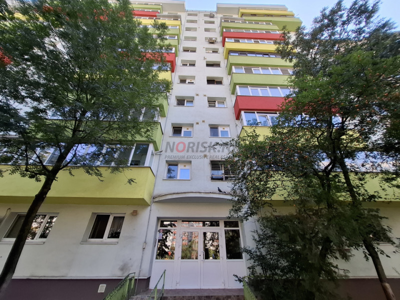 13 Septembrie | 3 Camere modificat în 2 | 72 MP | Bloc 1991, anvelopat | 2 băi 