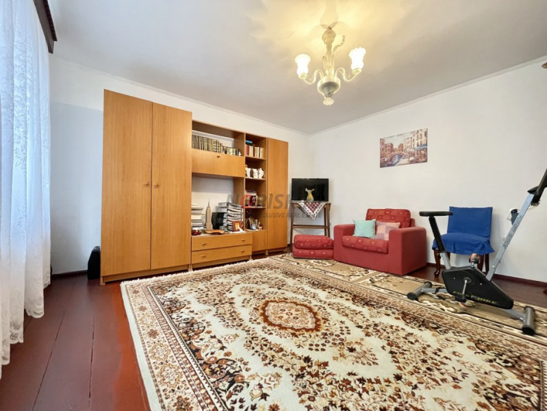 Casă 5 Camere | 131MP | POLONĂ | Teren 424MP | Centrală | Parcare 