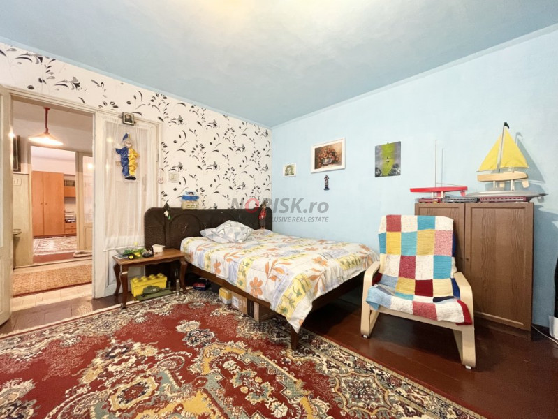 Casă 5 Camere | 131MP | POLONĂ | Teren 424MP | Centrală | Parcare 