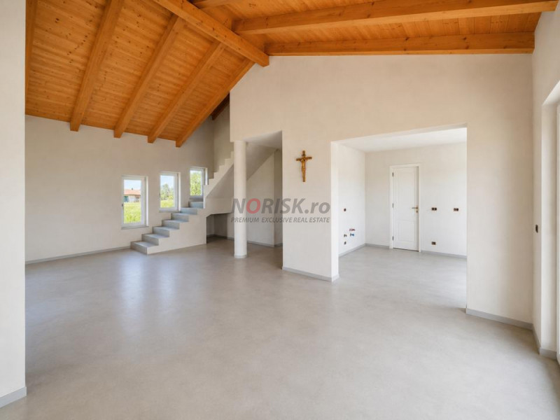 Casă P+M | 4 Camere | 210 mp | Teren 2.143 mp | Săvinești