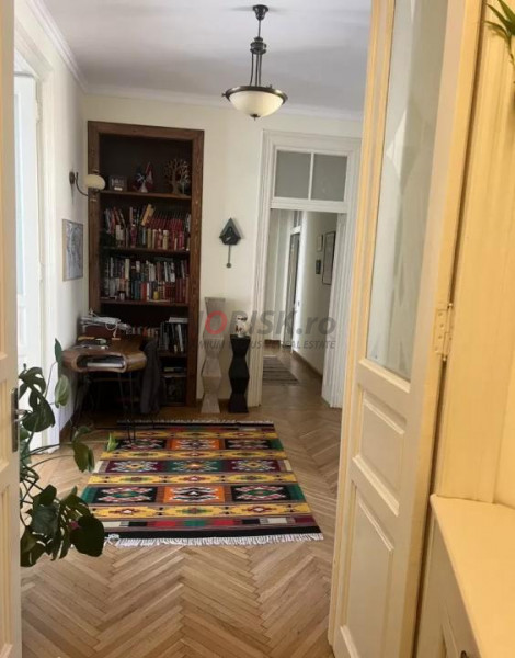 Apartament boem 128 mp | 50 m de Cișmigiu | renovat integral | parcare
