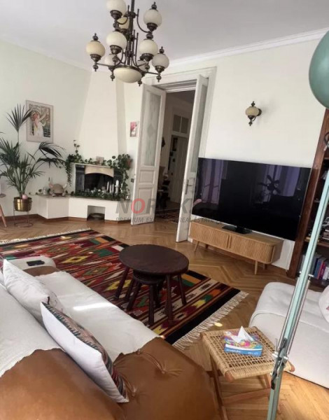 Apartament boem 128 mp | 50 m de Cișmigiu | renovat integral | parcare