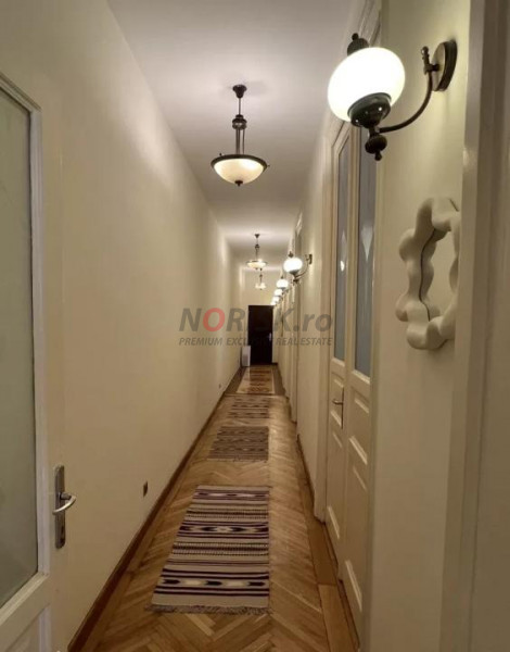 Apartament boem 128 mp | 50 m de Cișmigiu | renovat integral | parcare