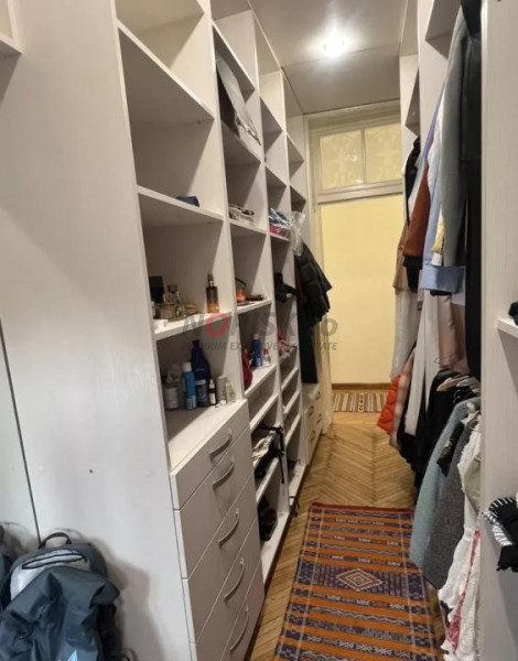 Apartament boem 128 mp | 50 m de Cișmigiu | renovat integral | parcare