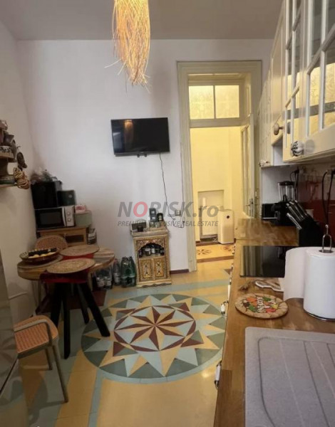 Apartament boem 128 mp | 50 m de Cișmigiu | renovat integral | parcare