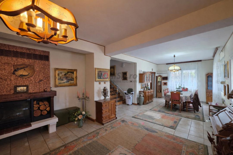 Refugiu exclusivist pe malul lacului Snagov – proprietate rară