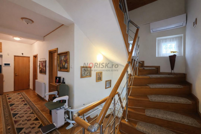 Refugiu exclusivist pe malul lacului Snagov – proprietate rară