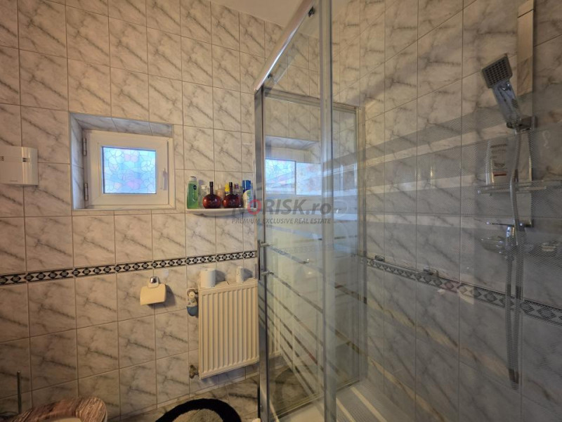 Refugiu exclusivist pe malul lacului Snagov – proprietate rară