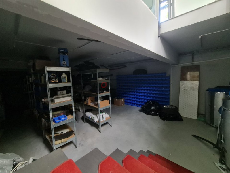 Private Estate lângă București | Vilă, Piscină & Sport Court