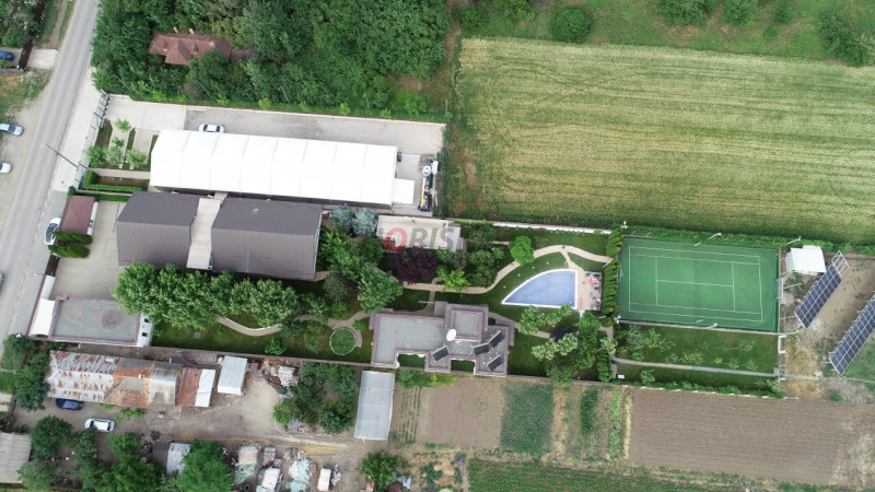 Private Estate lângă București | Vilă, Piscină & Sport Court