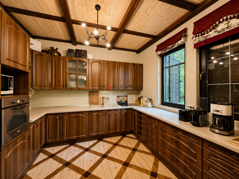 Mountain Chalet | Private Resort | Investment - Nistoresti