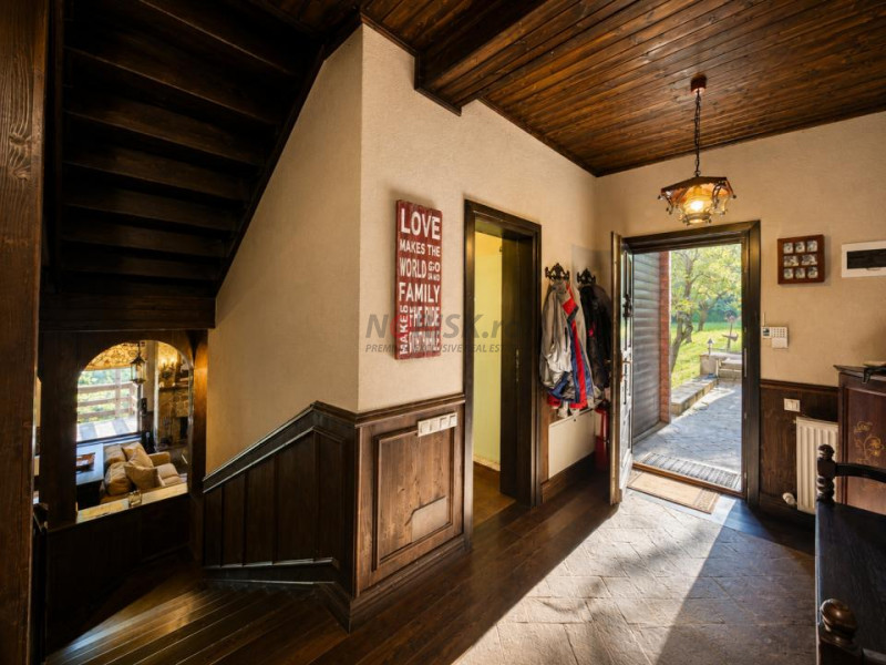 Mountain Chalet | Private Resort | Investment - Nistoresti