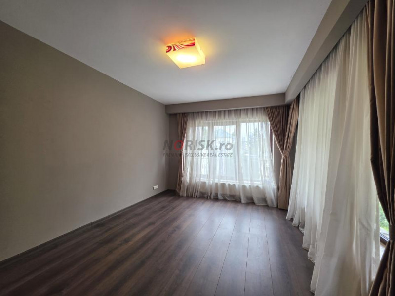 Casă Individuală în Pipera | 242 mp | Zonă Liniștită | Curte Privată