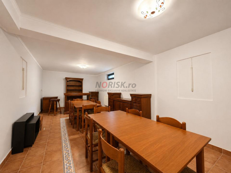 Casă Individuală în Pipera | 242 mp | Zonă Liniștită | Curte Privată