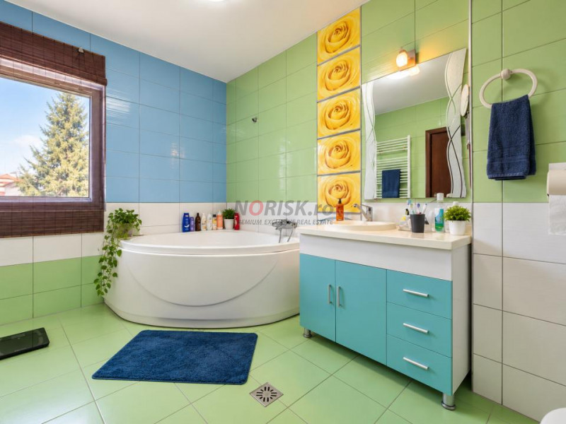 Casă individuală 280 mp + 700 mp teren | 4 dormitoare | Bragadiru