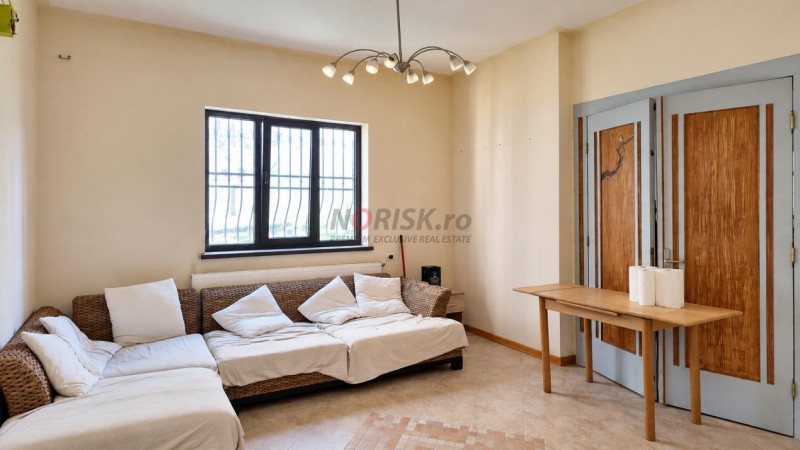 Vilă Art Deco, 7 camere, curte generoasă | Budapesta – Tineretului