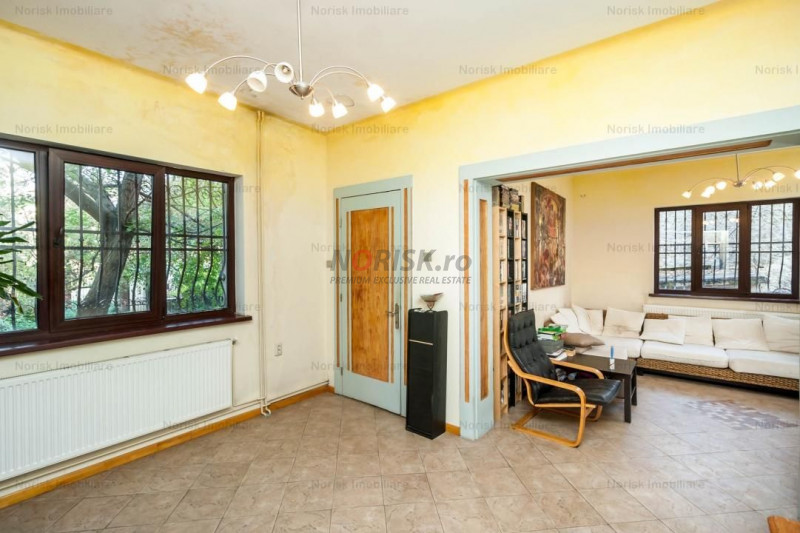 Vilă Art Deco, 7 camere, curte generoasă | Budapesta – Tineretului