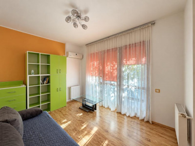 3 CAMERE DECOMANDAT | 2 BALCOANE | PARCARE INCLUSĂ