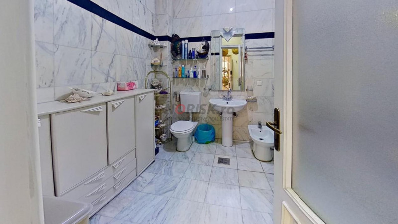 Vila cu lift, garaj si terasa | Vatra Luminoasa | Rezidential sau birouri