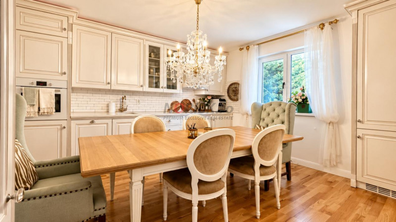 Comfort Living | 5 Camere și Curte Proprie