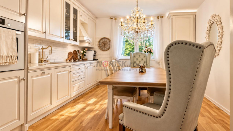Comfort Living | 5 Camere și Curte Proprie