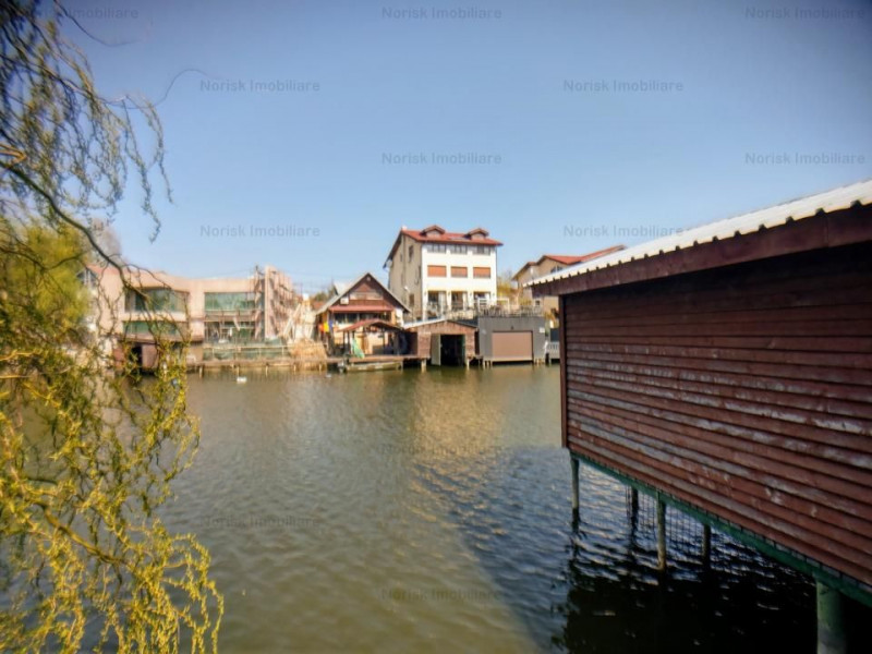Vanzare vila cu ponton la lacul Snagov