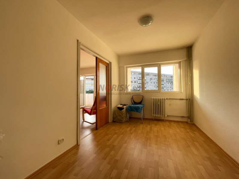 Apartament Spatios 4 Camere Decomandat 93.5mp LUJERULUI 3 min Metrou 