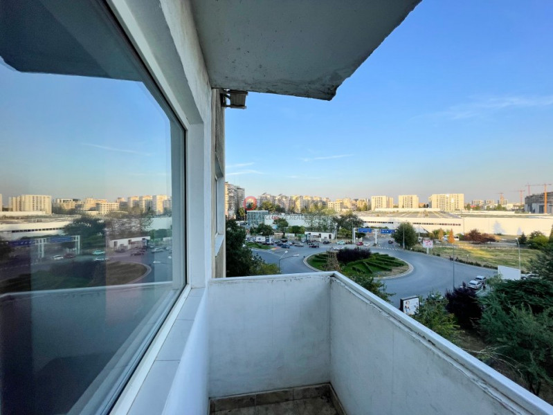 Apartament Spatios 4 Camere Decomandat 93.5mp LUJERULUI 3 min Metrou 