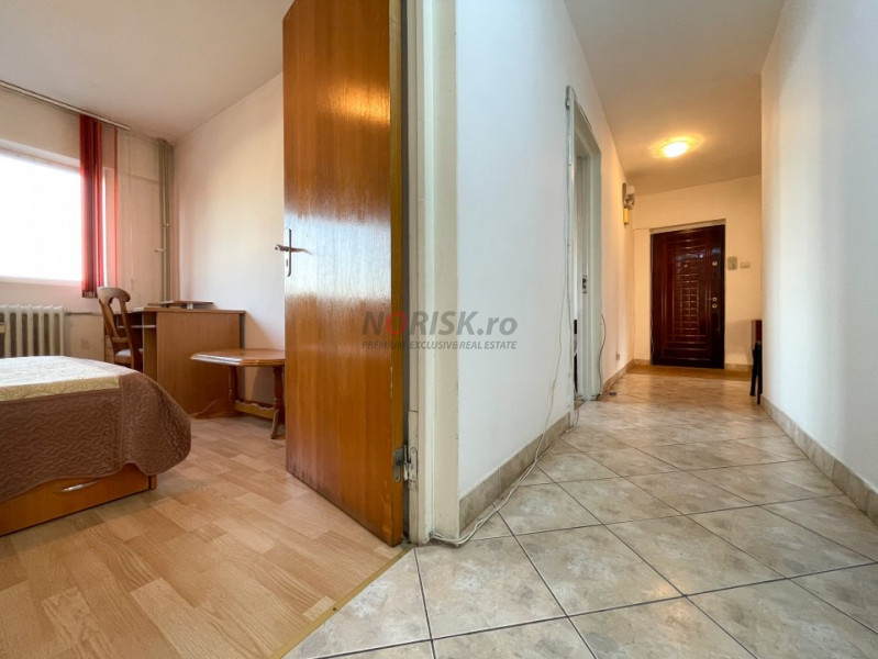 Apartament Spatios 4 Camere Decomandat 93.5mp LUJERULUI 3 min Metrou 