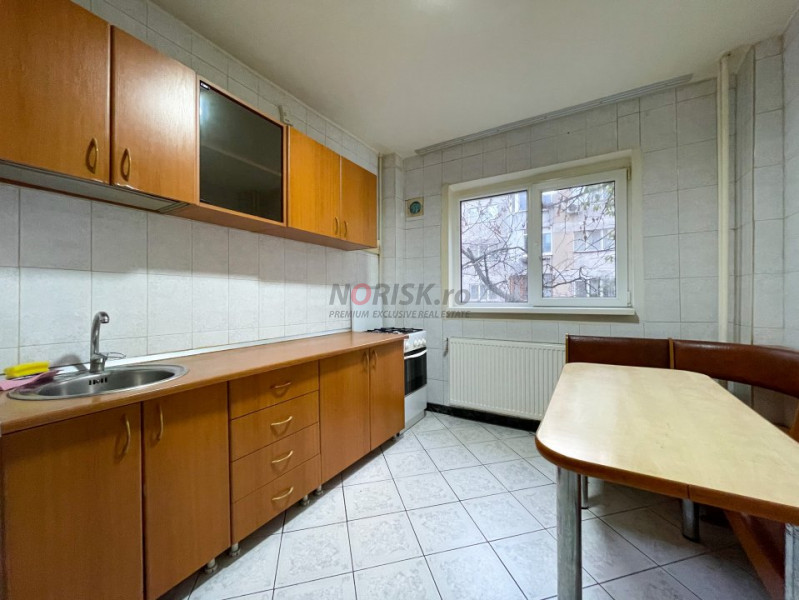 VANZARE Apartament 2 Camere 54mp APUSULUI 2/4 Bloc 1985