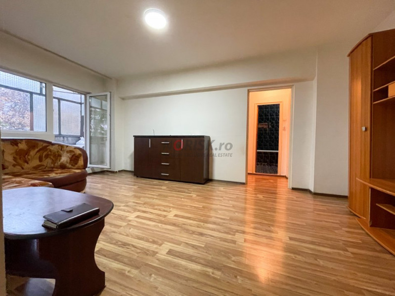 VANZARE Apartament 2 Camere 54mp APUSULUI 2/4 Bloc 1985