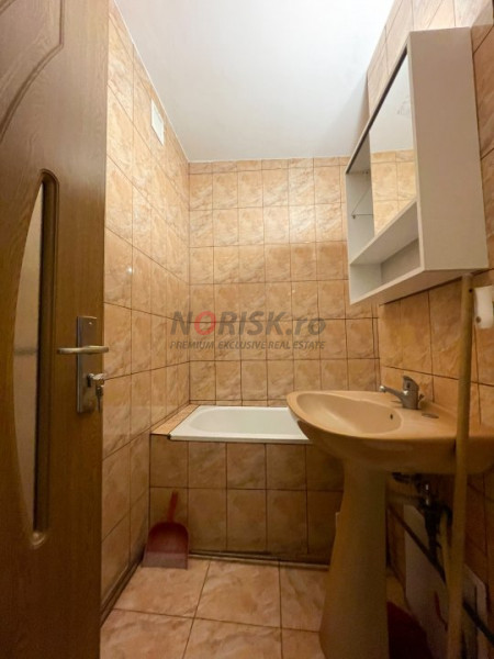 CHIRIE Apartament 2 Camere 50mp 1/10 Bloc Reabilitat DOAMNA GHICA