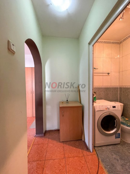 LUJERULUI 5 Minute Apartament 3 Camere 70mp 2 Bai Bloc 1980