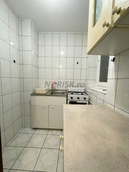 Apartament 2 Camere 42mp Etaj 2/10 5 Minute Metrou LUJERULUI