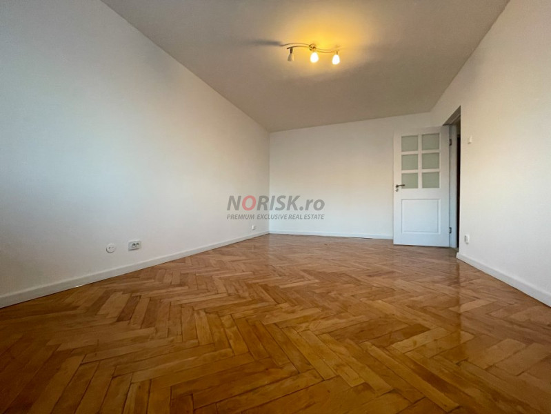 Apartament 3 Camere 71mp Decomandat Bloc 1981 3m LUJERULUI Metrou