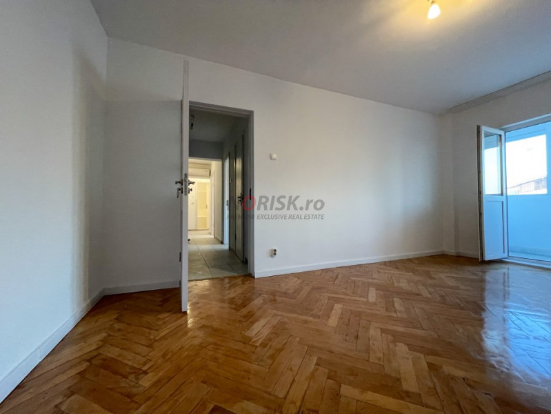 Apartament 3 Camere 71mp Decomandat Bloc 1981 3m LUJERULUI Metrou