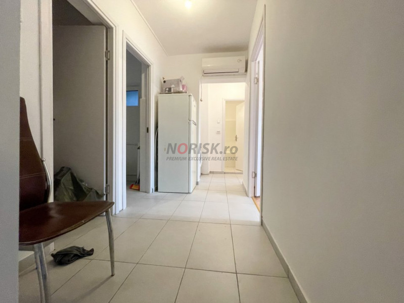 Apartament 3 Camere 71mp Decomandat Bloc 1981 3m LUJERULUI Metrou