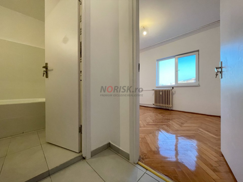 Apartament 3 Camere 71mp Decomandat Bloc 1981 3m LUJERULUI Metrou