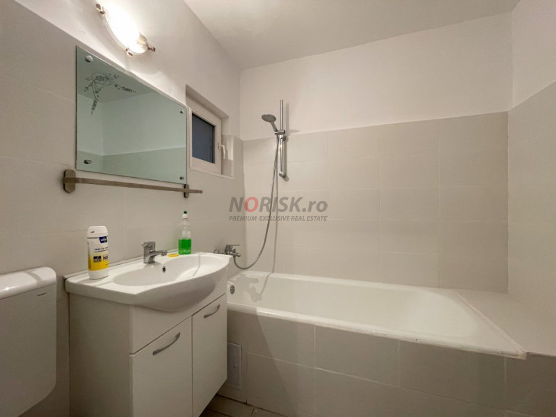 Apartament 3 Camere 71mp Decomandat Bloc 1981 3m LUJERULUI Metrou