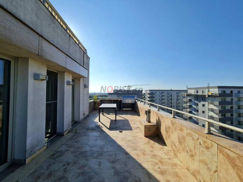 Apartament foarte spatios (208mp) cu 4 Camere-Panoramic