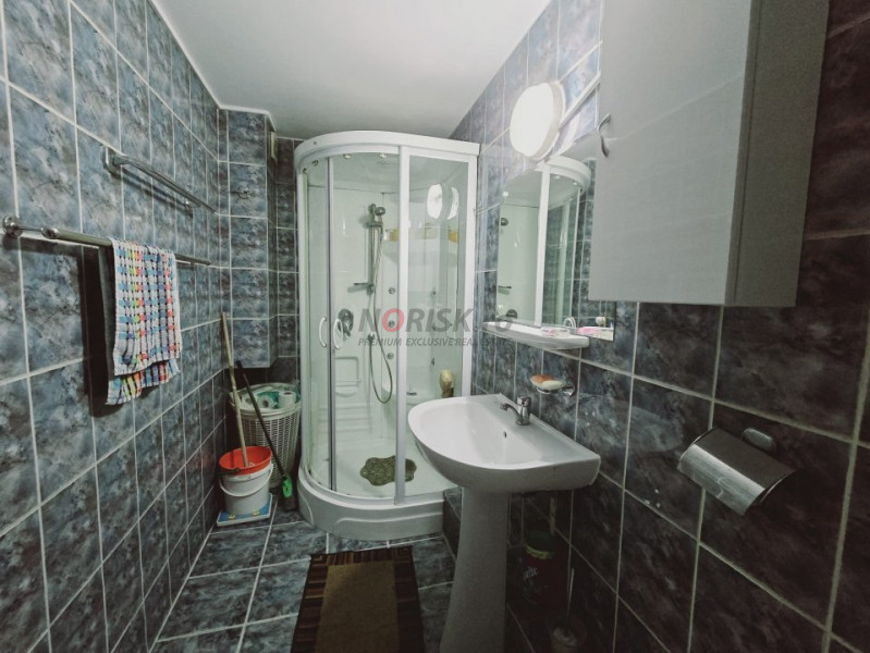 Vanzare 3 camere decomandat - Doamna Ghica