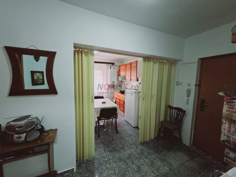 Vanzare 3 camere decomandat - Doamna Ghica