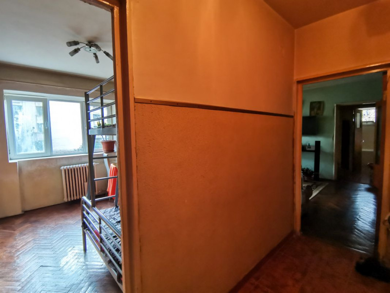 Apartament 3 Camere 68mp + Boxa 3mp 1975 Unirii Constitutiei