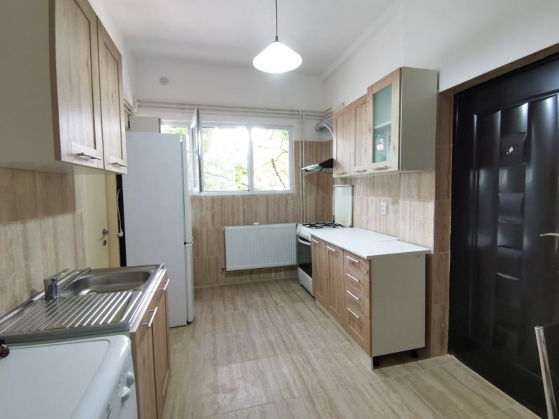 Apartament 3 Camere Calea Victoriei 106mp + Boxa Renovat