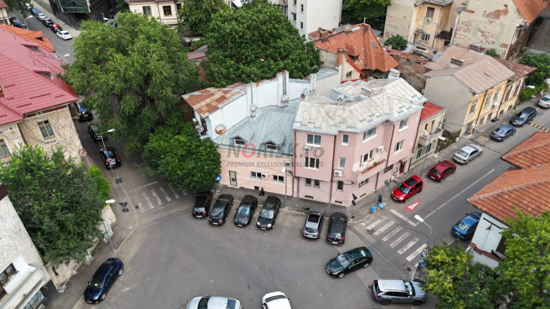 Toamnei - sediu de firma sau apartamentent pentru investitie