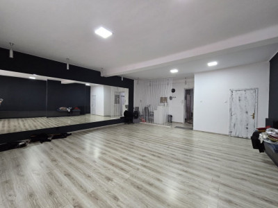 Imobil Ultracentral la Universitate - 1001 mp utili - ideal pentru investitie
