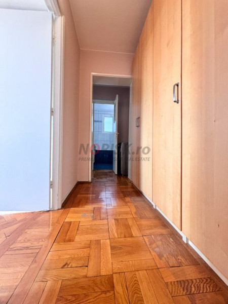 Apartament 3 Camere 67mp TITAN Piata Minis Bloc Reabilitat 