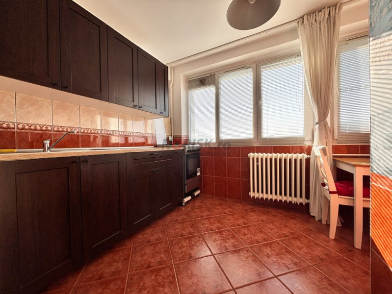 Apartament 3 Camere 67mp TITAN Piata Minis Bloc Reabilitat 