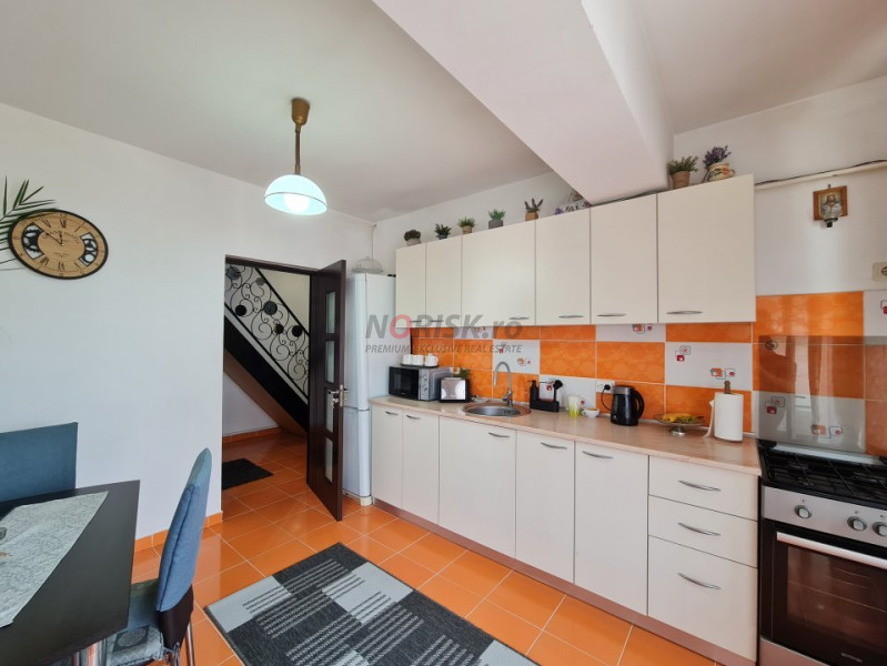 EXCLUSIVITATE – Apartament Spațios cu Mansardă | 3 Camere | 130 mp